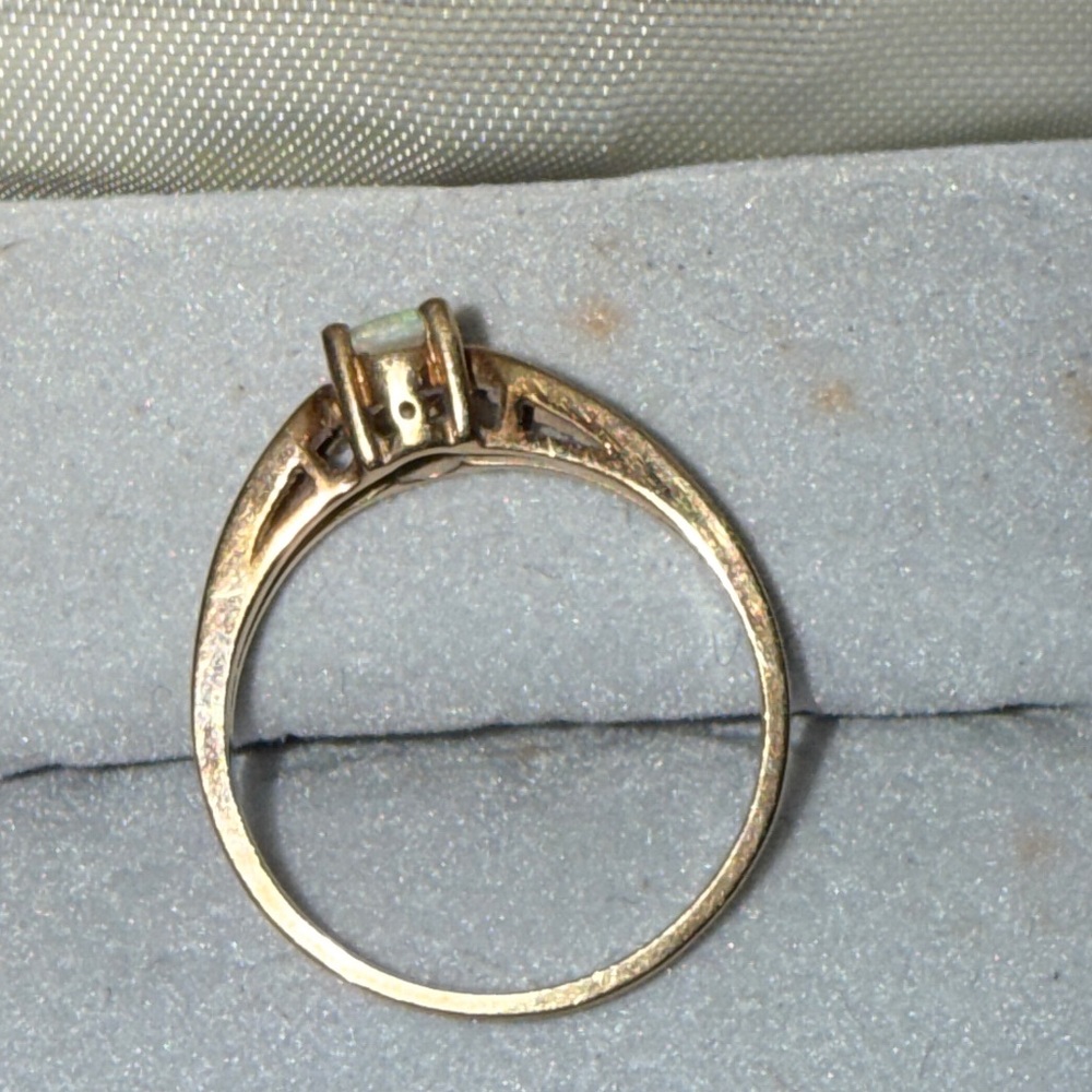Gold Opal Ring in Iridescent White - Picture 5 of 12